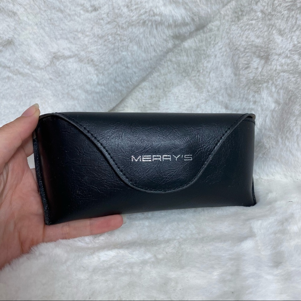 Merrys black sunglass case